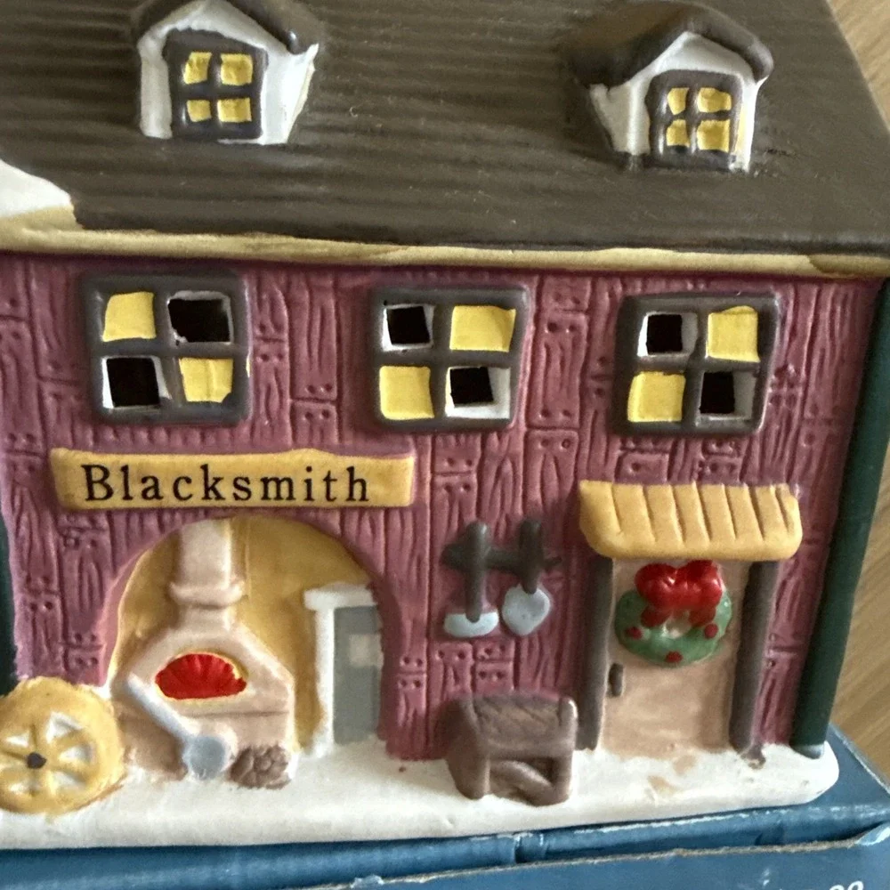 Sugar Creek County Lighted Blacksmith 1995 number 439-3161 No Cord Or Light